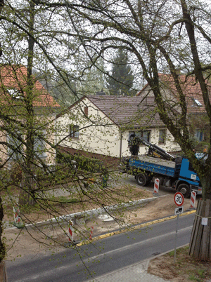 LKW mit Erde Foto von LKW.