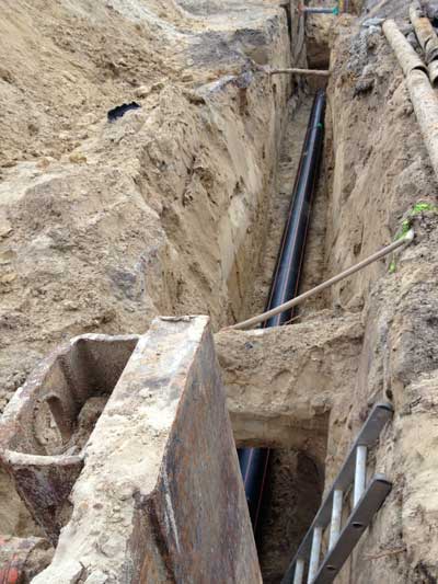 neue Druckleitung - heute! Foto von der neuen Druckleitung in der Grube