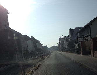 heute früh Foto von der Straßenseite, die im Bau ist - heute früh