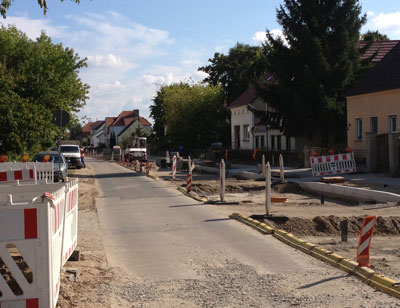 Foto von der Straße in Höhe Marienweg ist zu sehen.