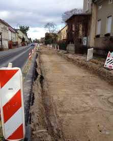 Foto von Straße auf der östlichen Seite um 9 Uhr ist zu sehen - heute.