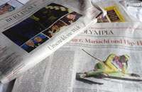 Zeitung heute Foto von Zeitung auf einem Tisch ist zu sehen - heute.