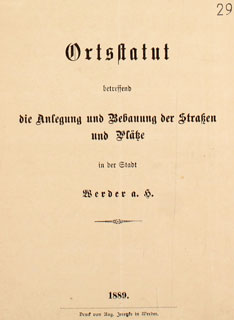 Blick auf altes Dokument Foto von einem historischen Deckblatt.