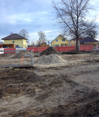 Foto von Neubaustraße und Häusern ist zu sehen - heute.