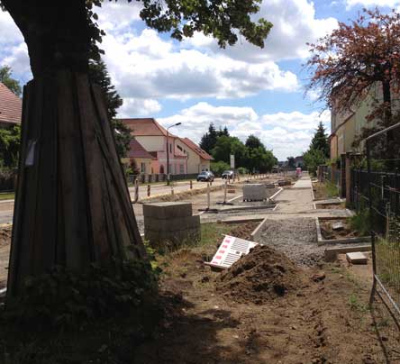 Foto von Straße Richtung Kino heute