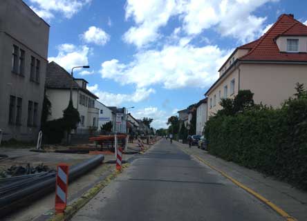 Foto von Straße von der Innenstadt kommend heute