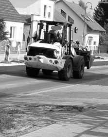 heute Nachmittag auf der Straße Foto von einem Vorderlader ist zu sehen.