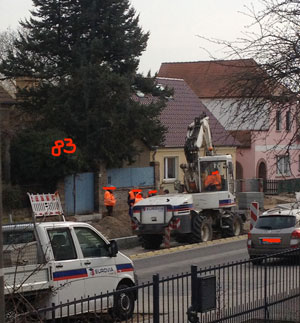 die Einfahrt Hausnr. 83 heute Foto von der Einfahrt am Haus Nr. 83 ist zu sehen - heute.