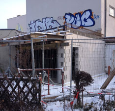 Blick auf Rohbau heute Foto von Rohbau an einem Gebäude ist zu sehen - heute.