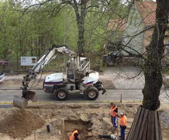 Foto: Blick auf Bagger vor dem Haus - heute früh