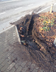 Foto von Fahrspuren heute Foto von Ausfahrt und Fahrspuren ist zu sehen - heute.