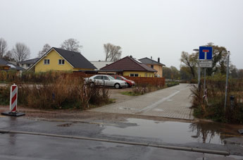 Blick auf Neubauten, heute Foto von neuem Wohngebiet an der Eisenbahnstraße - Innenstadt, heute.
