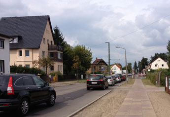 Foto: Blick auf Schranke.