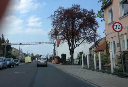 Foto von dem Fußgängerüberweg neben der früheren Post.