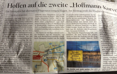 Tüten mit Gemüse vom Markt heute Foto von Einkaufstüten vom Markt ist zu sehen.