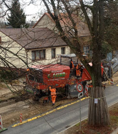 Foto von Fräse heute Foto von Fräse auf der Straße ist zu sehen - heute.