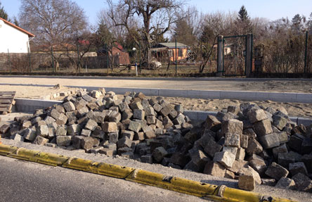 heute früh auf der anderen Seite Höhe Kleingärten Foto von der anderen Straßenseite - heute früh
