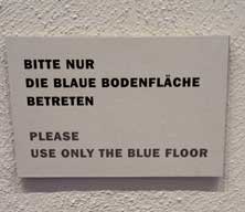 im Gropiusbau heute Foto von einem Anzeigeschild im Gropiusbau in der Ausstellung in Berlin ist zu sehen