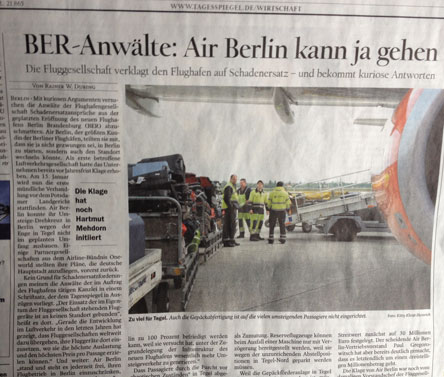 Blick auf Zeitungsartikel, heute Foto von einem Zeitungsartikel - heute.