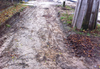 Foto von Baggerspur auf altem Fußweg heute Foto von Baggerspur auf dem alten Fußweg ist zu sehen - heute.