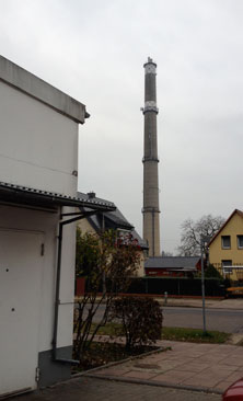 Foto von Betonschornstein heute Foto von Betonschornstein ist zu sehen - heute.