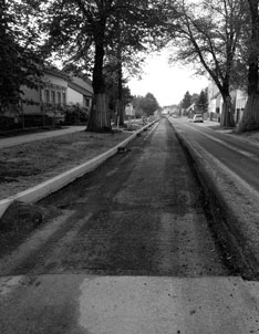 Foto von der im Bau befindlichen Straßenseite  ist zu sehen - heute.