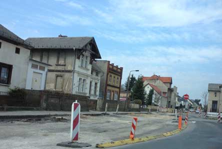 Foto von der Straßenbaustelle, hier an der Gabelung Adolf-Damaschke-Straße - Eisenbahnstraße.