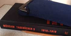 Tagebuch Foto von einem schwarzen Buch - Tagebuch Erich M. ist zu sehen