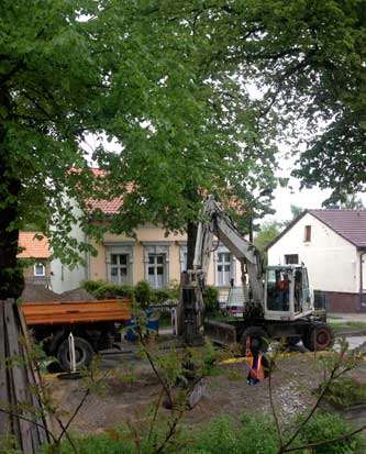 Foto von dem Baustellenbereich an der Hausnummer 133 direkt vor dem Tor. title=