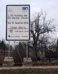 Foto von einem neuen Schild vom Landesbetrieb in der Eisenbahnstraße aufgestellt, heute gesehen.