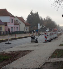 Foto von Parkbucht mit Rüttler ist zu sehen - heute.