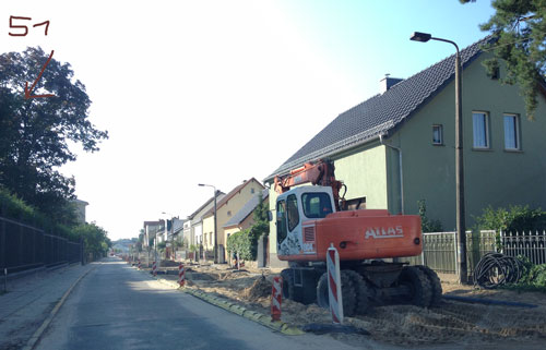 Höhe 51 Foto von der Eisenbahnstraße heute früh Höhe Nr. 51 links ist zu sehen.