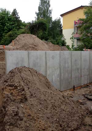 Foto von der Baustelle - Ansicht Straßenseite! title=