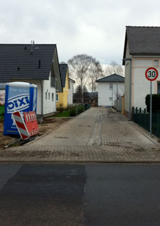 Foto von neuer Querstraße gegenüber dem Kino ist zu sehen - heute.