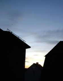 Foto vom Himme heute Foto vom Himmel über der Eisenbahnstraße ist zu sehen - heute.