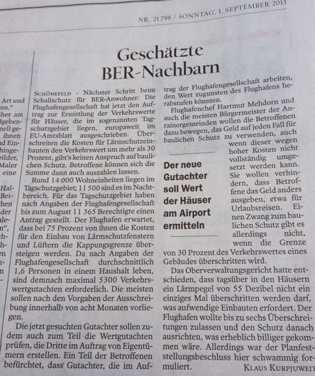 Blick auf einen aktuellen Zeitungsartikel - BER ein Foto - Blick auf einen Zeitungsartikel aus einer Tageszeitung über den BER ist zu sehen - Foto.