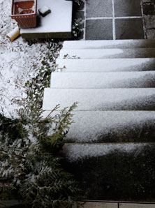 Blick auf Treppe heute früh Foto von Treppe mit Schnee ist zu sehen - heute.