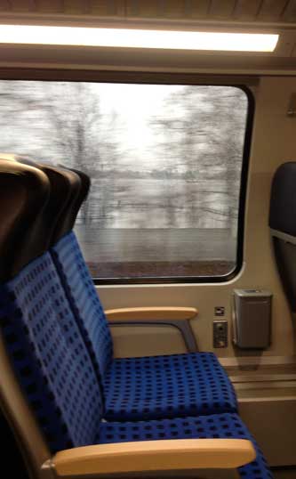 Foto aus dem Zug die Insel Werder fotografiert.
